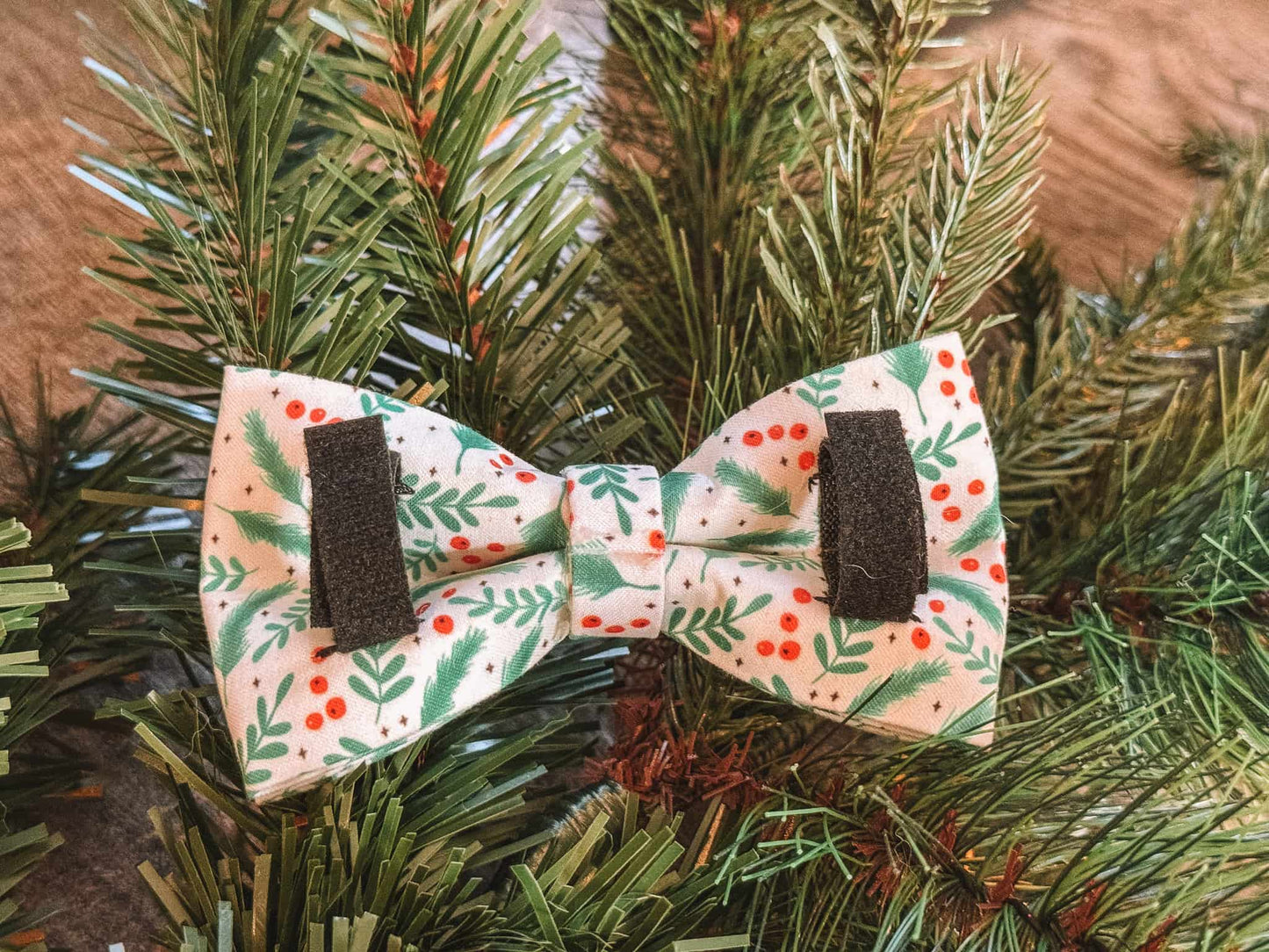 Limited Edition White Christmas Engraved Dog Collar & Bow Tie - Sam and Dot